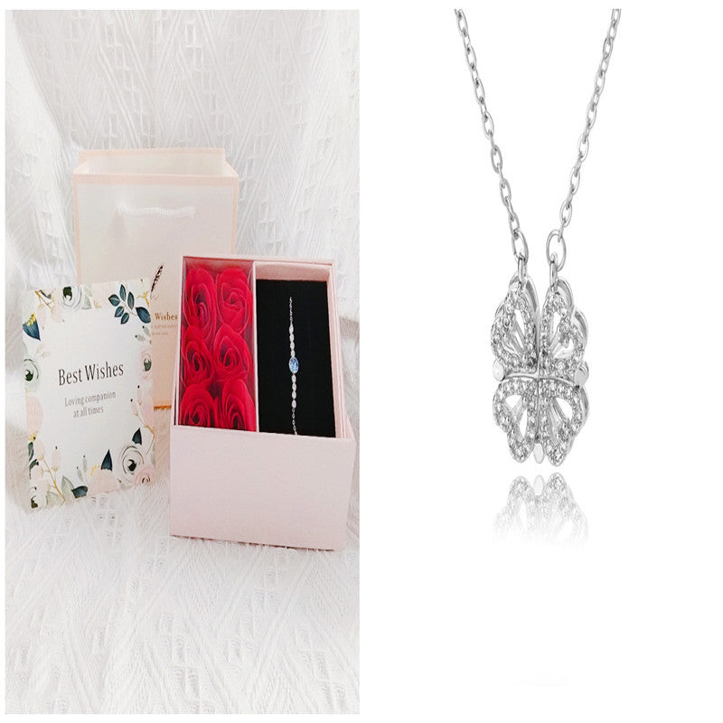 Flovy: Love Folding Necklace