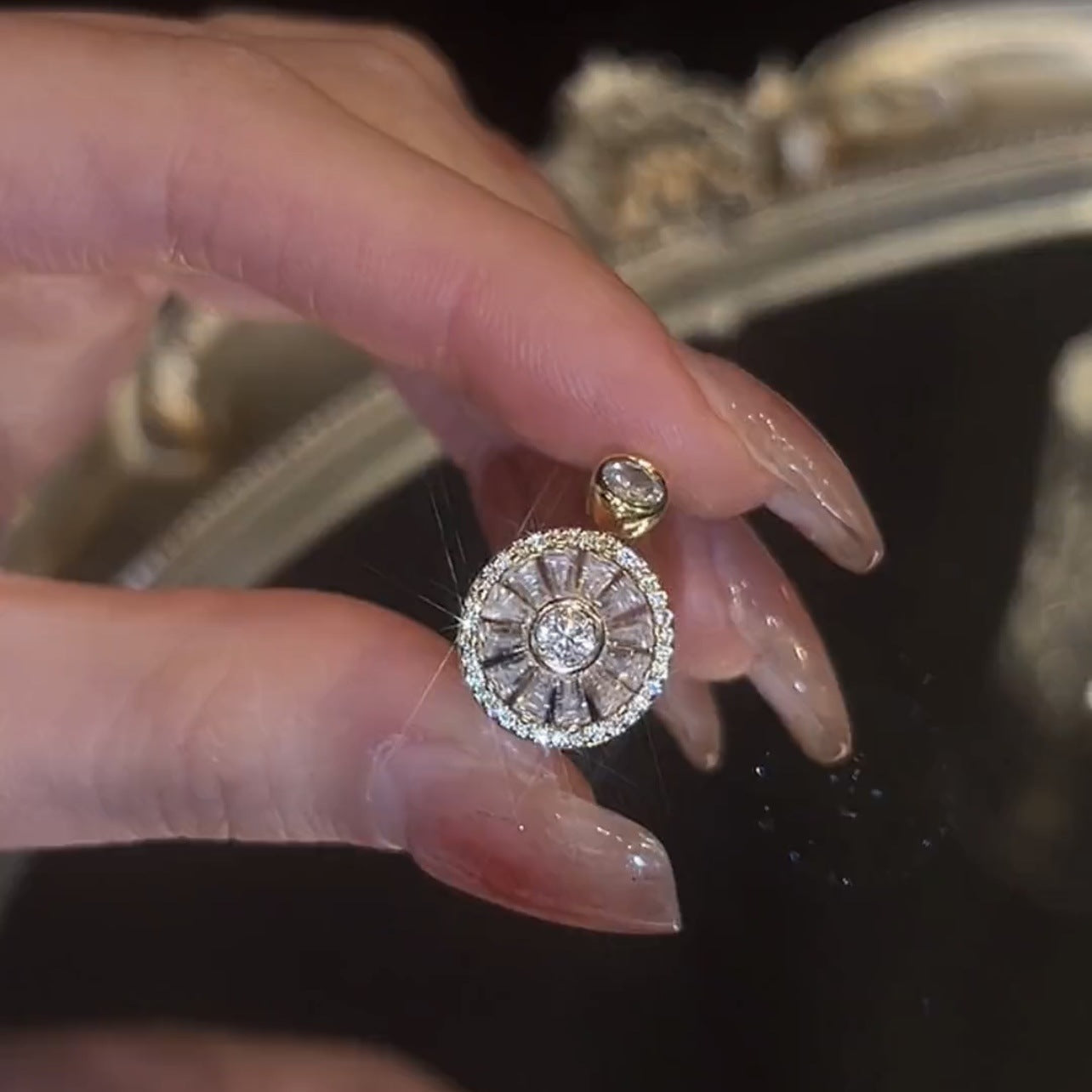 Kessy: Luxury Ring