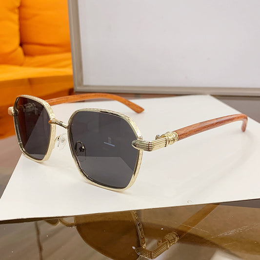 Personality Wear Glasses