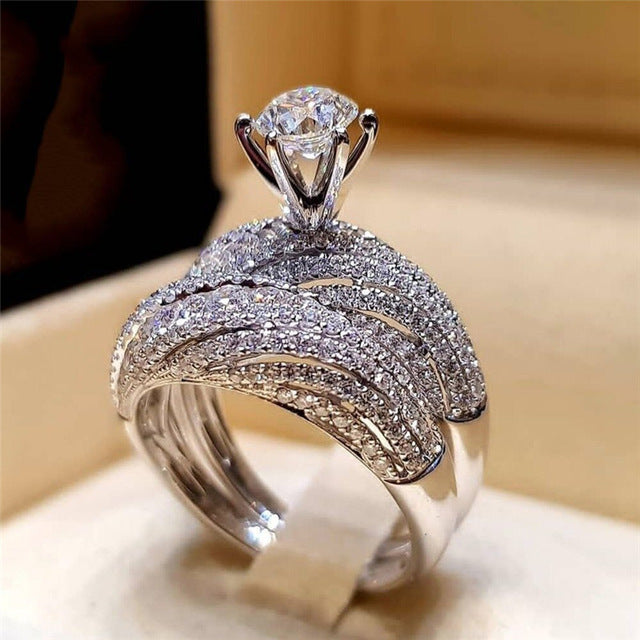 Celine: Couple Creative Engagement Ring