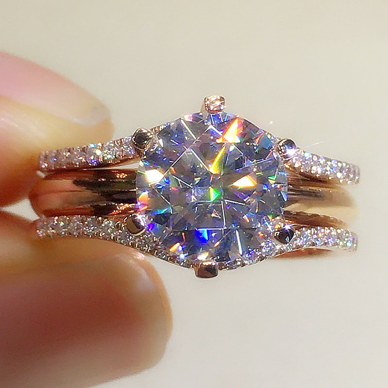 Classic: Six-claw Cubic Zirconia Ring